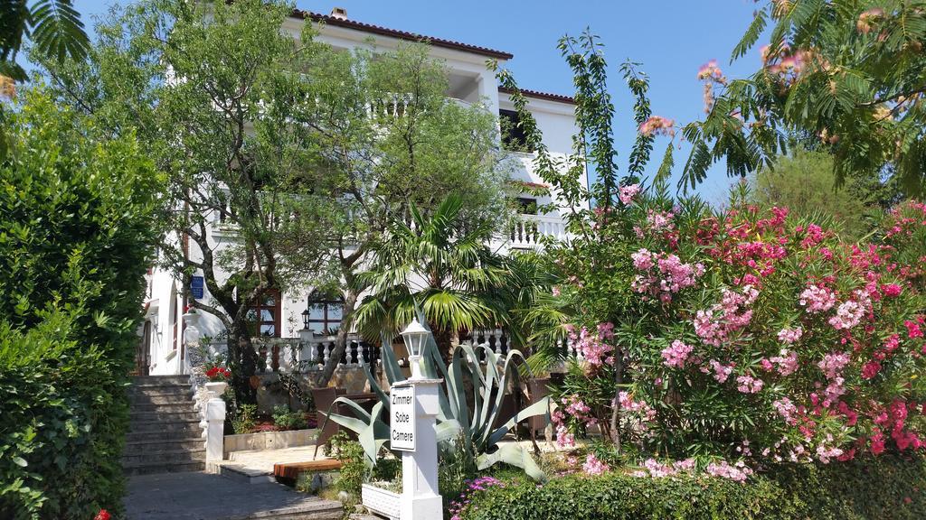 Guest House Villa Marlis Malinska Buitenkant foto